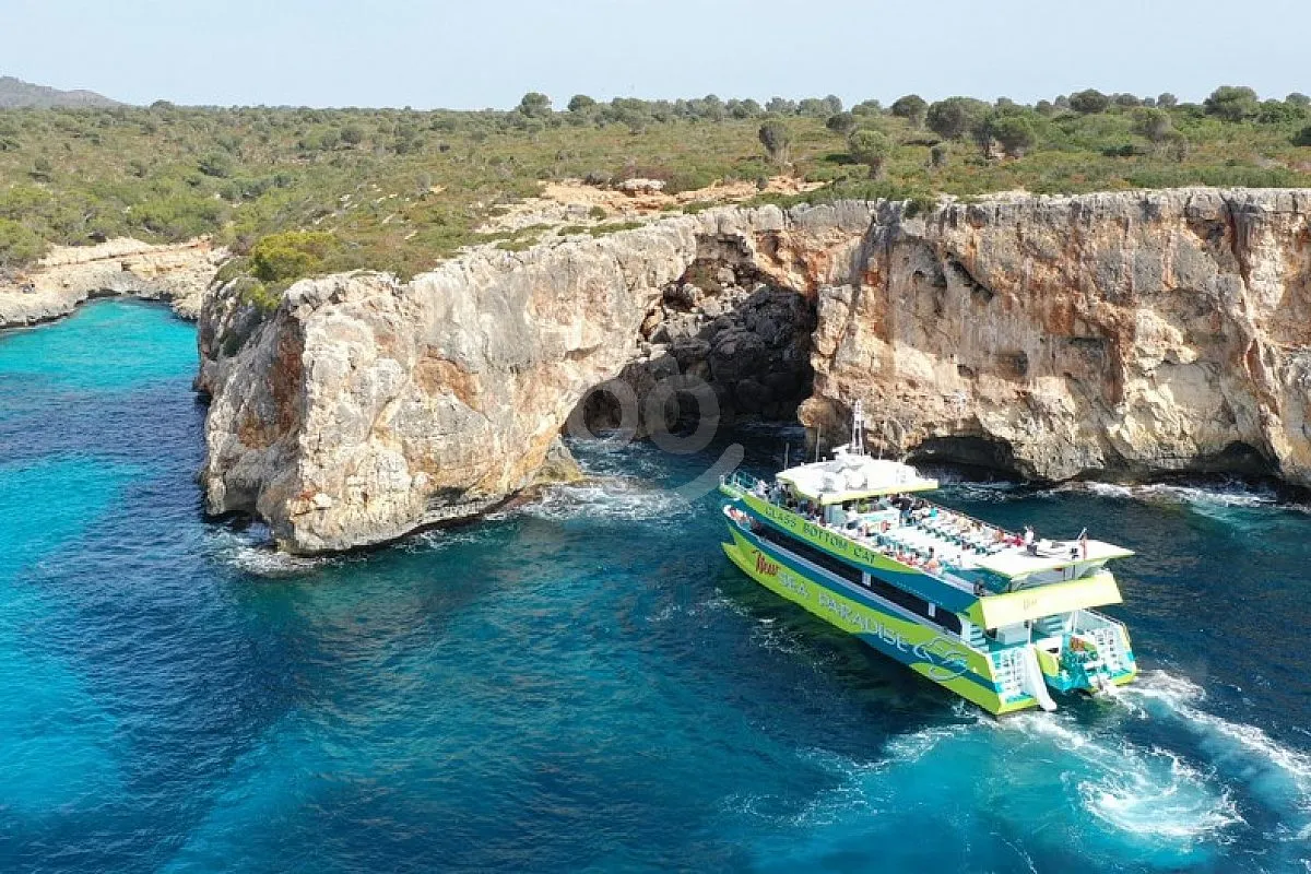 glass-bottom boat from Porto Cristo